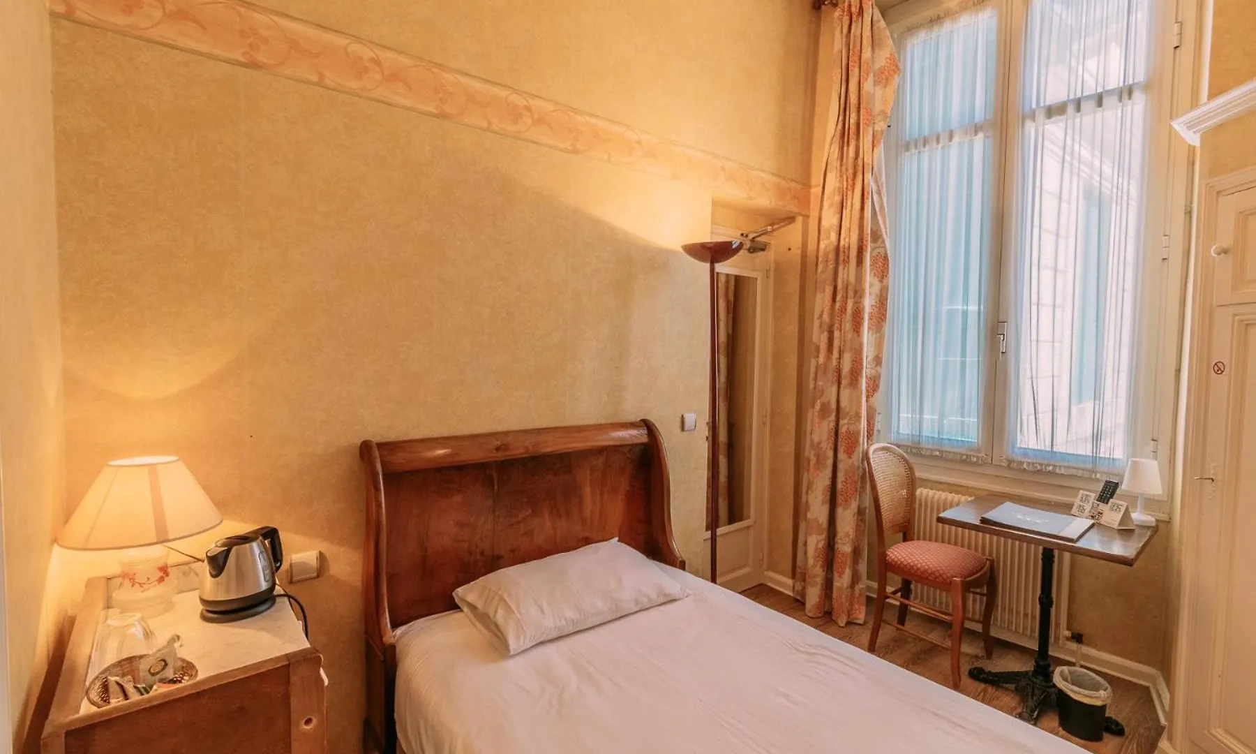 Les Trois Lys Hotel Condom