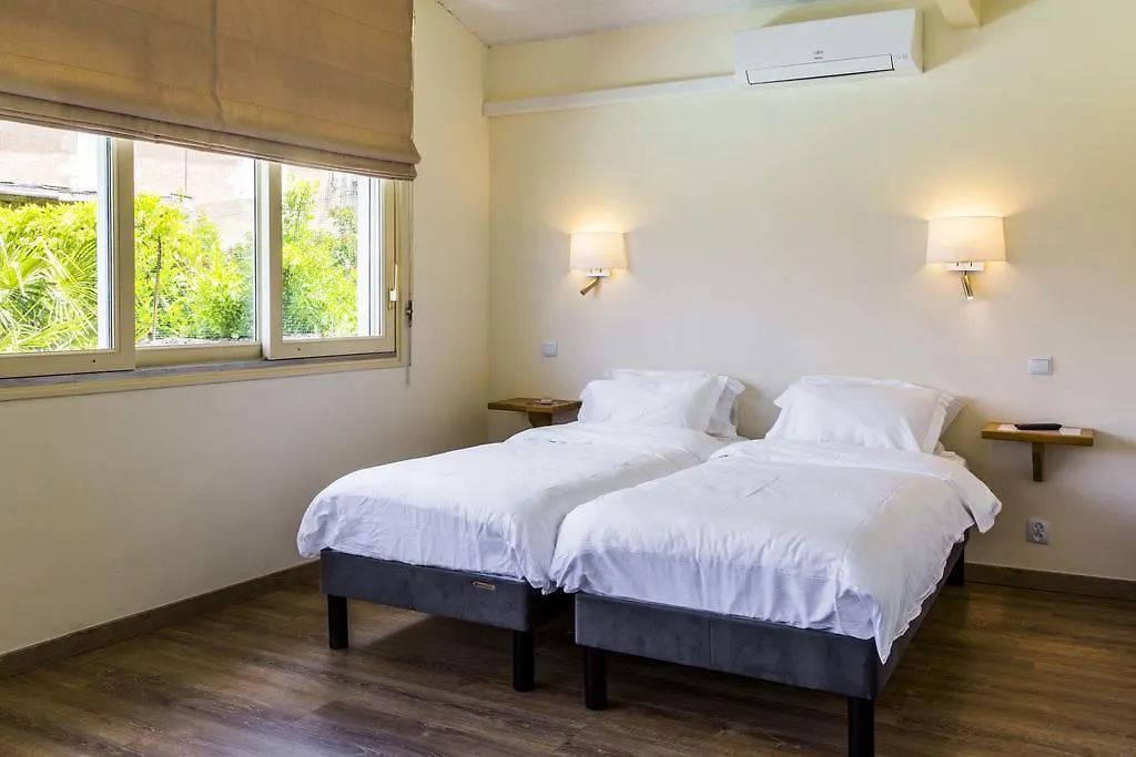 Les Trois Lys Hotel Condom 3*,