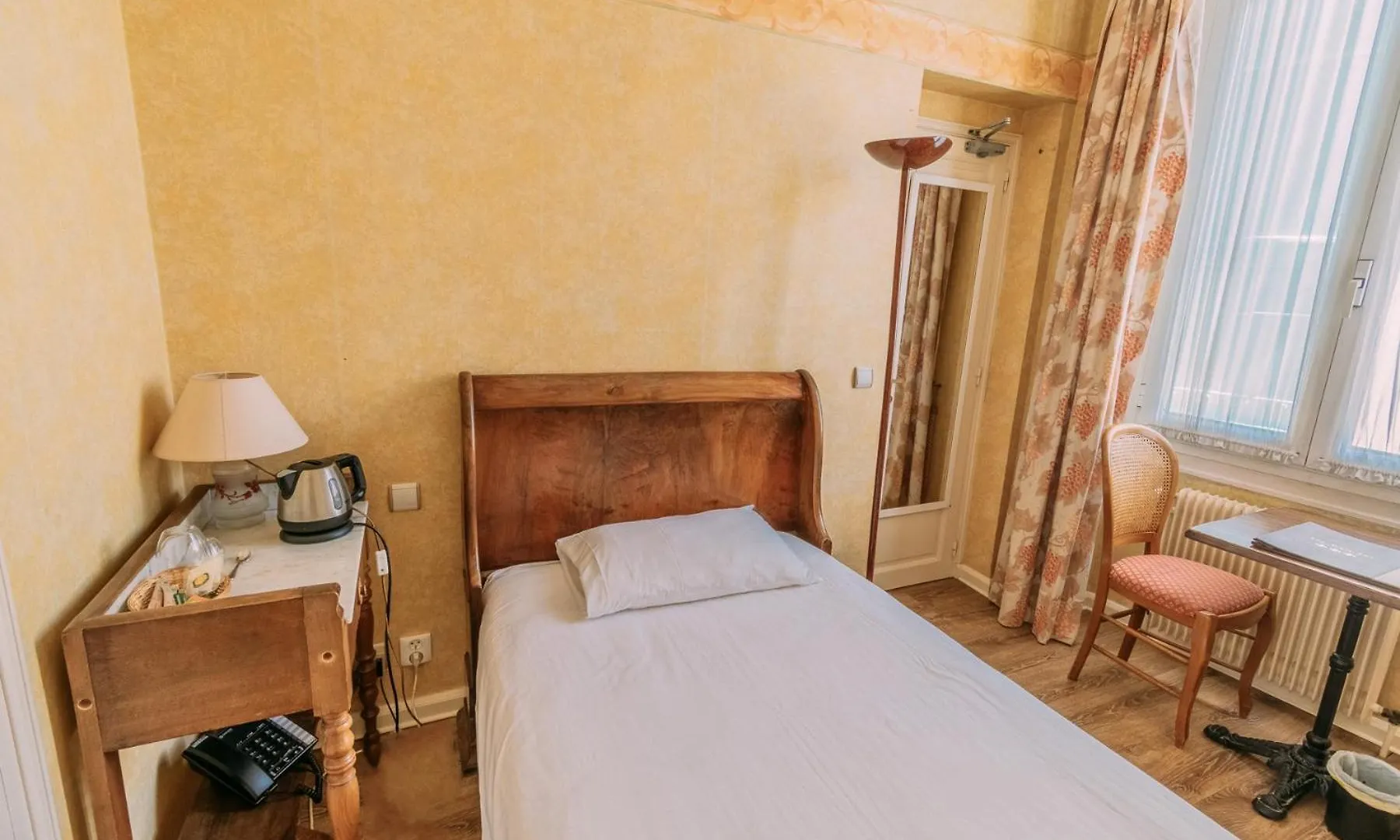Les Trois Lys Hotel Condom